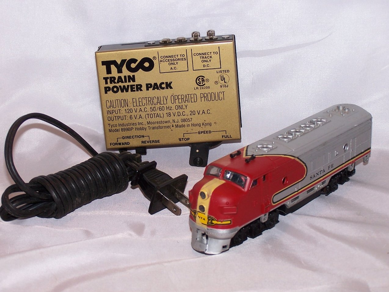 Image 0 of Tyco Power Pack, Life Like Santa Fe Electric Train Engine