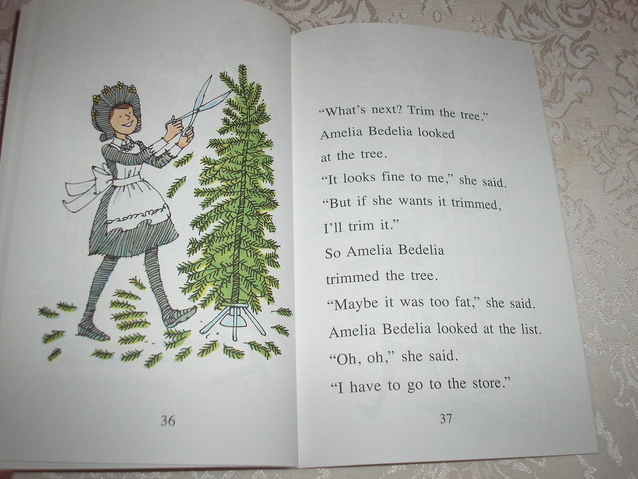 Image 3 of Merry Christmas, Amelia Bedelia Peggy Parish very good ...