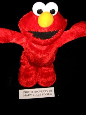 Sesame street Elmo Hasbro 2002 singing Hokey Pokey Elmo Doll with batteries Rare