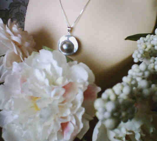 Mabe Blister Pearl Pendant Silver Gray Sterling Silver :  necklace blister pearl classic treasures mabe