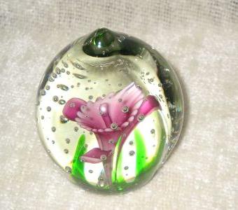 Glass Paperweight Pink Flower Swirl :  floral study desktop paperweight