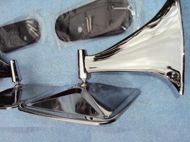 United Pacific Chrome Side Mirror Set For 1970-1972 Chevy & GMC Pickup Trucks (Pair)