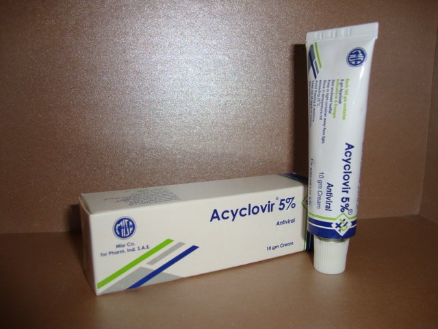 acyclovir dosage for herpes outbreak