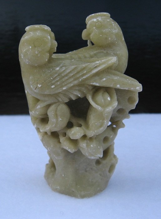 Jadeite Jade Statue with 2 Love Birds, 3.5 inches tall, Vintage Jadeite Jade Statue with 2 Love Birds, 3.5 inches tall, Vintage