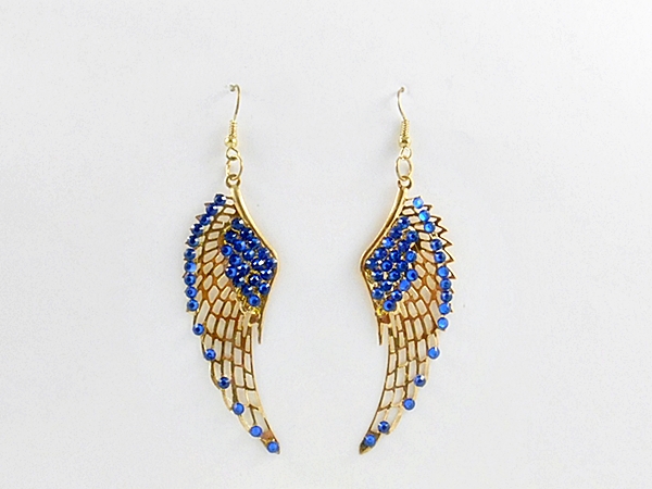 If casual bling is your thing, these blue and gold wing earrings belong in your jewelry collection today!