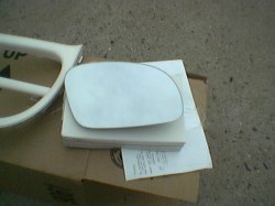 Thumbnail of 2004 volkswagen beetle left mirror glass
