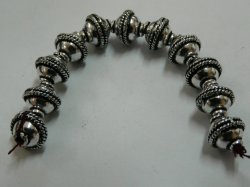 Thumbnail of GBead01 - Glinter™-Silver Substitute round bead w/double wire twist center