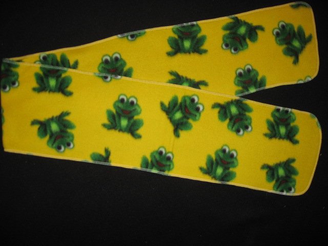 Green smiling frogs yellow child fleece scarf