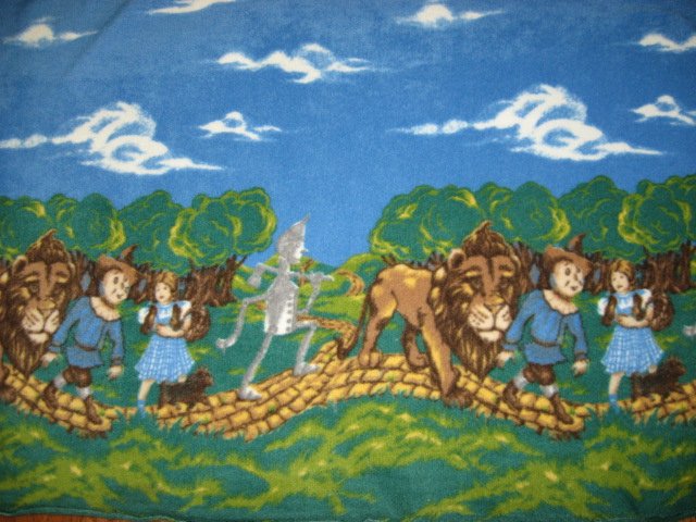 Toto yellow brick road Wizard of Oz  fleeceblanket  30X60.