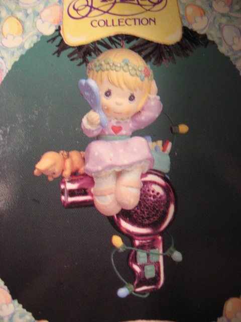 Image 1 of Christmas Holiday Pretty Girl Precious Moments  Ornament New in box 
