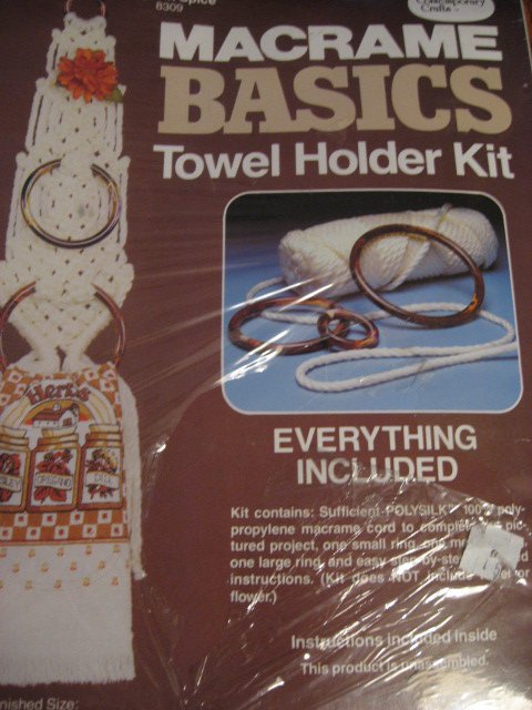 Macrame Basics Towel Holder Kit Vintage Retro Look New in box 