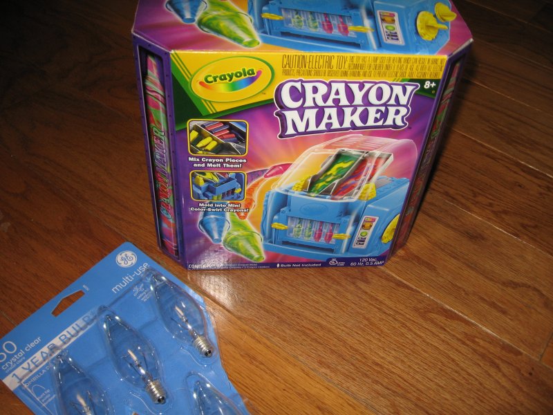 Image 0 of Crayola Crayon Maker New bulb included for great child gift