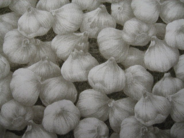 Image 0 of Kyle's Marketplace Garlic RJR Fabric FQ or 1/4 yard 