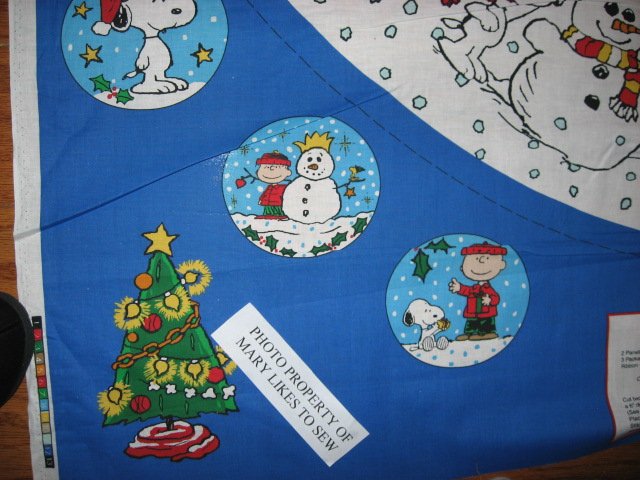 Image 1 of Charlie Brown Peanuts Gang 2 Christmas tree skirt cotton panels Unfinished U sew