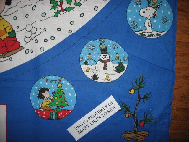 Image 2 of Charlie Brown Peanuts Gang 2 Christmas tree skirt cotton panels Unfinished U sew