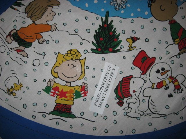 Image 3 of Charlie Brown Peanuts Gang 2 Christmas tree skirt cotton panels Unfinished U sew