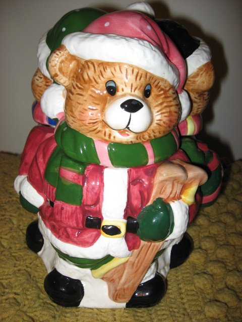 Image 1 of Three Teddy bears in Winter clothes Ceramic Cookie Jar Excellent Condition 