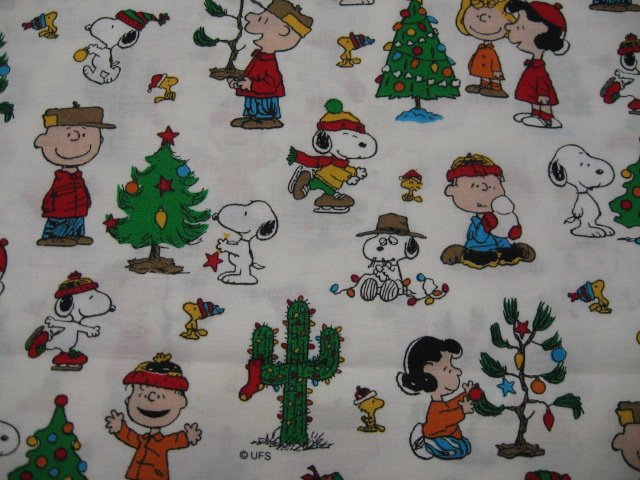 Peanuts Gang Christmas Cactus Tree White Fat Quarter FQ 1/4 yard fabric