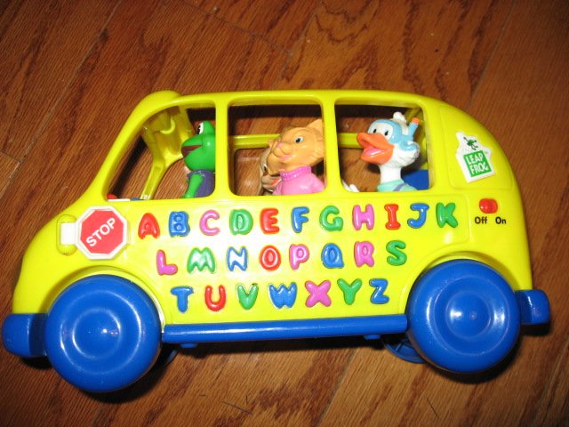 Leap Frog Learning Alphabet interactive rolling bus with talking animals 1999