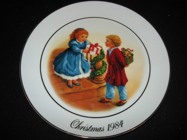 Avon Christmas giving 1984 collector plate.