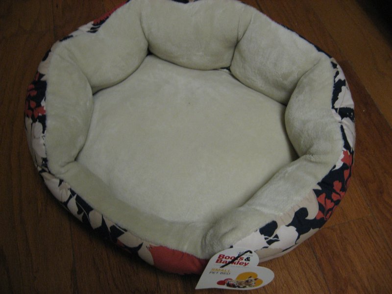 Boots and barkley hot sale small pet bed