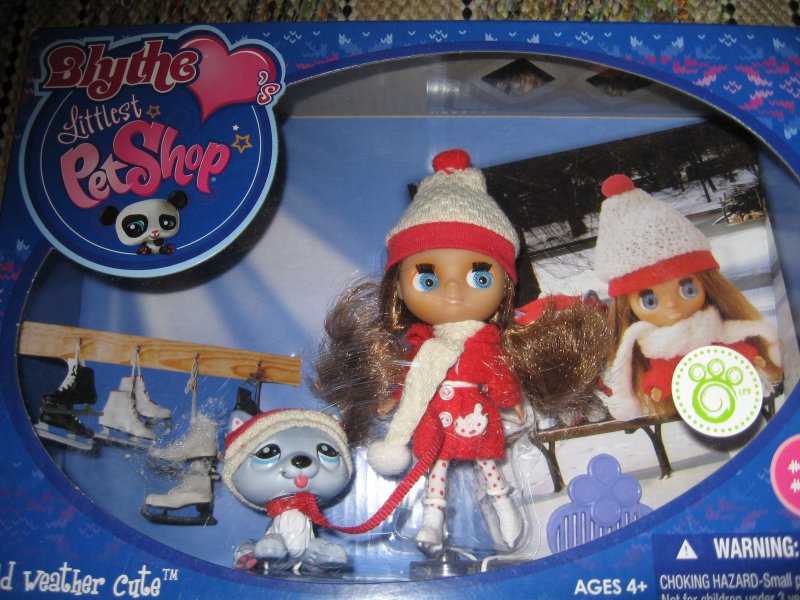 Blythe Littlest Pet Shop Set Cold Weather Cute  New in package Rare 2010