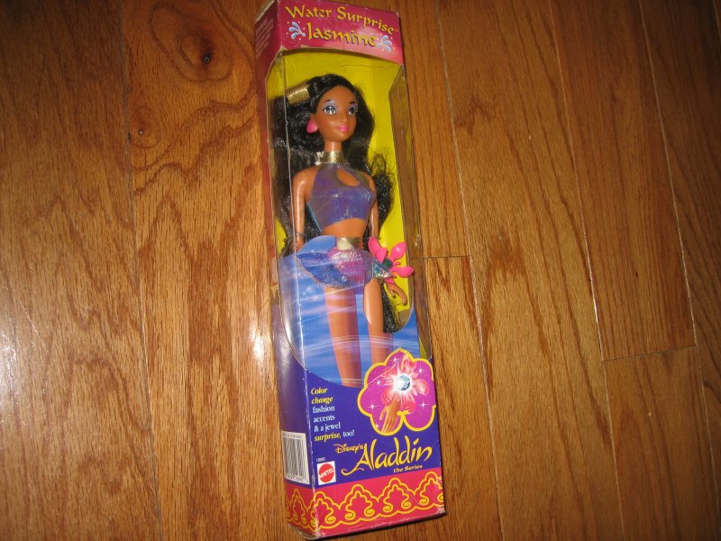 Water surprise Jasmine doll Aladdin Series new in box Matel Colors change 1994