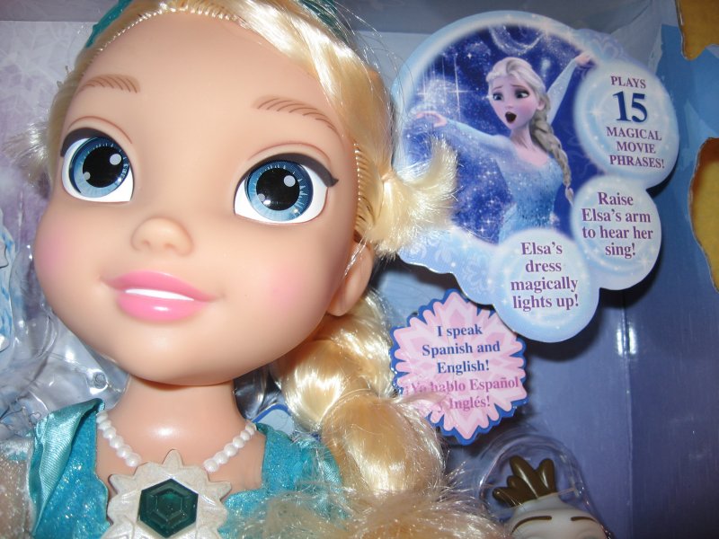 Image 2 of Snow Glow Elsa doll from Disney Frozen Brand new age 3 and up