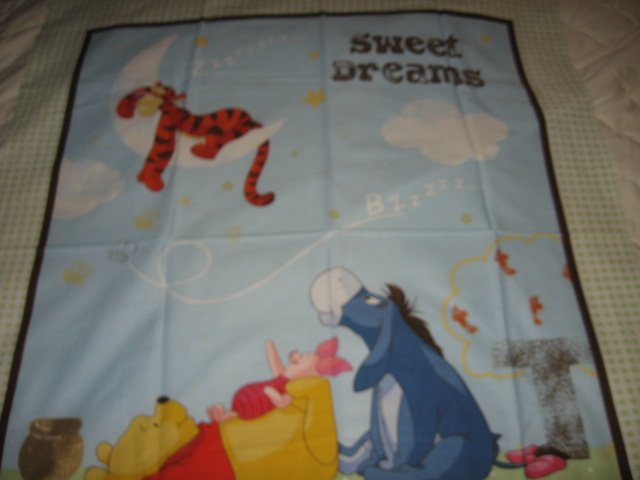 Disney Tigger Piglet Pooh Eeyore cotton fabric Double Quilt 