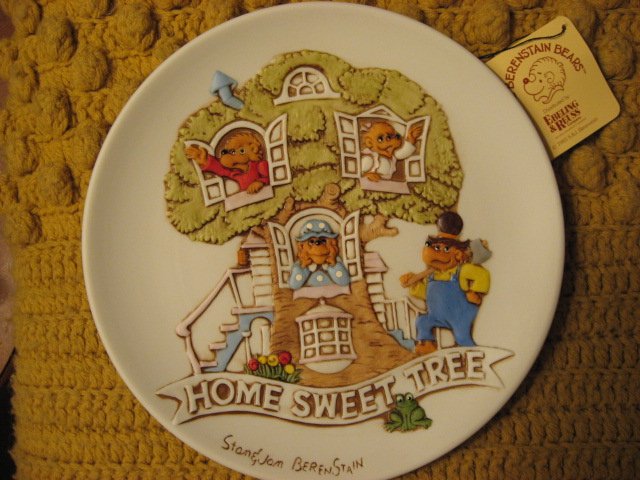 Image 0 of Berenstain Bears Home Sweet Tree collector plate New in box 1983         