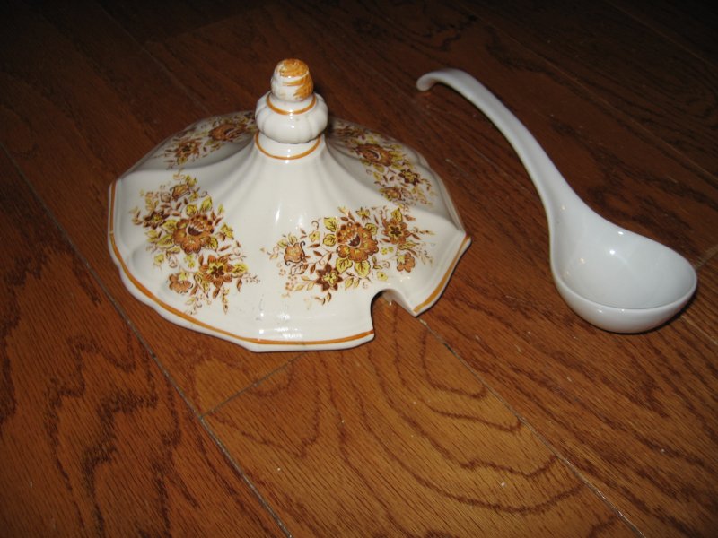 Image 3 of Taureen vintage style china floral design 