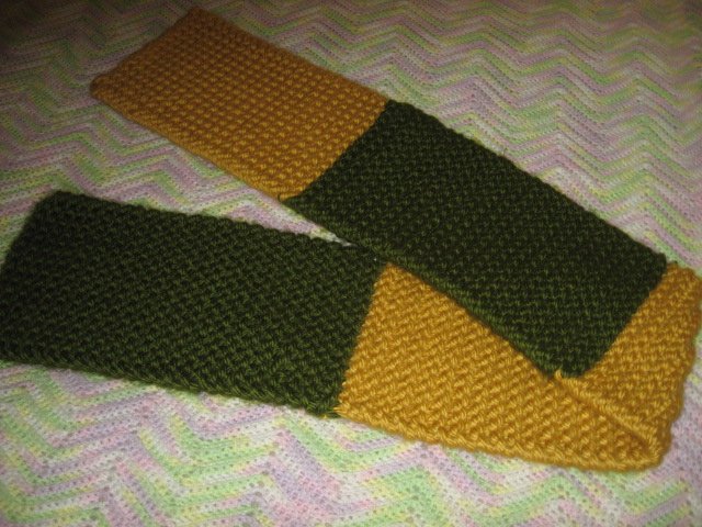 Green Bay PACKERS scarf knitted heavy extra thick chunky yarn 5 feet long