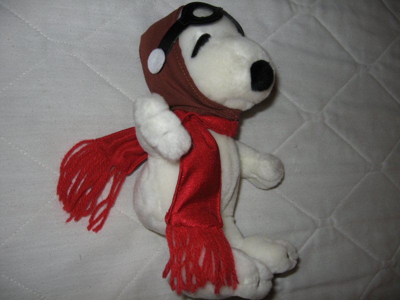 Peanuts snoopy avaiator mini beanie doll red scarf flight cap 9 sitting