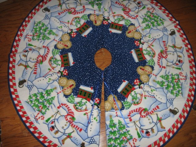 Image 0 of Peppermint Hill Fleece Christmas tree skirt finished surged edge satin tie 