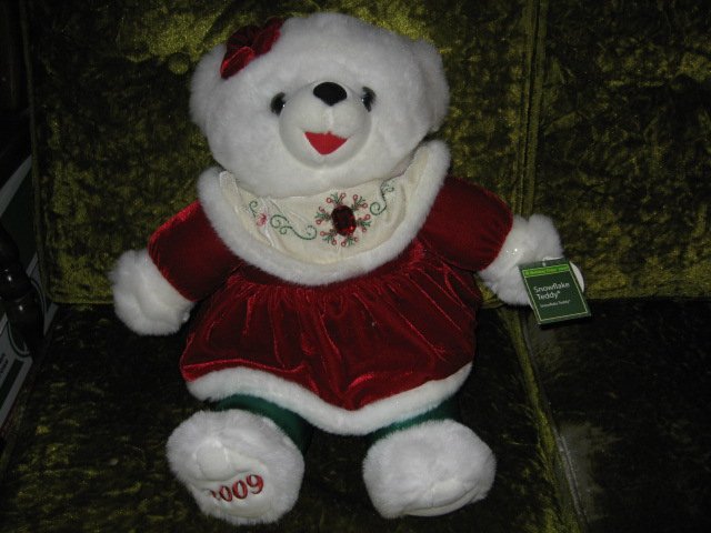 Image 0 of Snowflake girl Teddy DanDee Collectible Bear plush NWT 2009 19