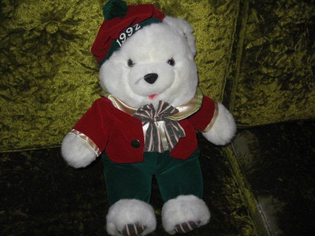 Image 1 of Collectible Xmas Irish Teddy Bear plush jacket tam-o-shanter  new 1992 17