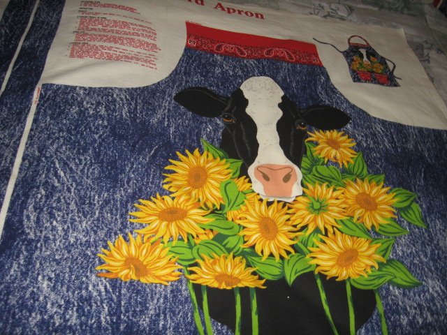 Image 0 of Apron Barnyard farm country cow sunflower adult cotton fabric to sew