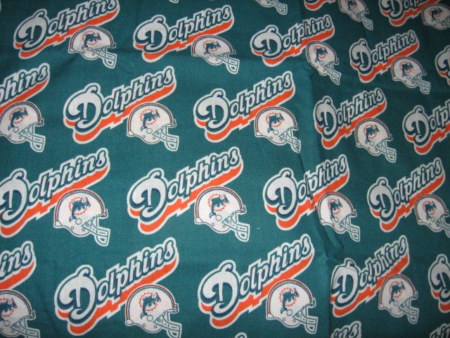 Image 0 of Miami Dolphins NFL football 1997 fat quarters