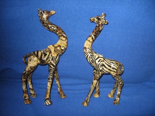 Two giraffes intertwinable resin figurines rare 13 inches tall