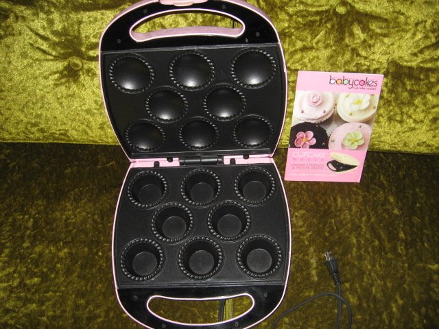 Image 1 of Babycakes cupcake maker with manual and recipe book new