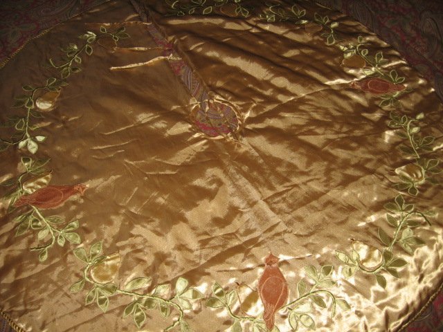 Image 0 of Partridge pear Martha Stewart Christmas tree skirt gold satin  braid edge quilt 