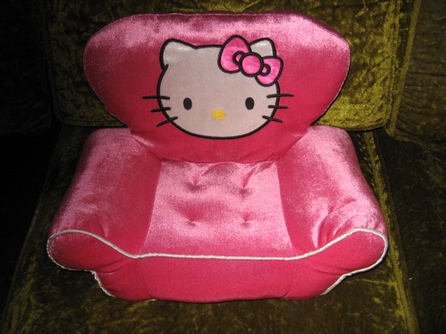 Image 0 of Hello Kitty  pouting toddler foam chair ages 3 and up