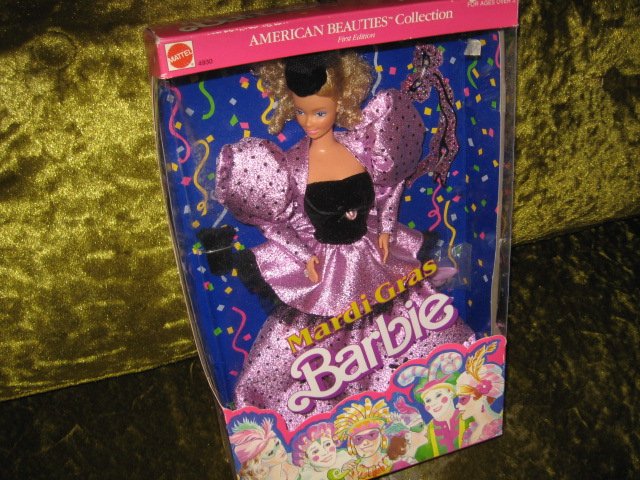 Open Elektrisch Bestuurbaar Mardi Gras Barbie New In Box 12 inch with accessories