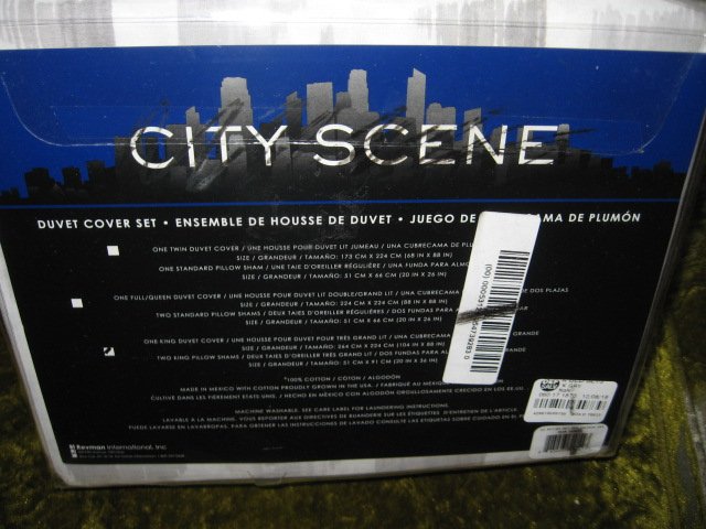 Image 2 of City Scene King Duvet Cover Set and Shams New in sealed package