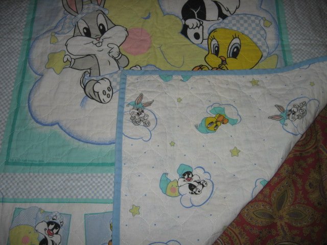 Image 3 of Tweey Bugs Sylvester cloud baby Looney Tunes crib quilt gently used out of print