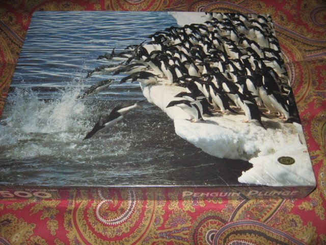 Image 1 of Penguin Plunge 500 pc sealed Puzzle new