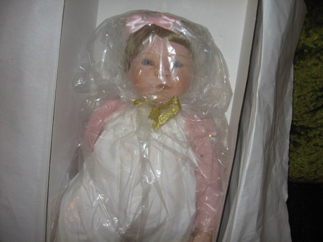 Image 0 of Aston Drake Bello Bebe 24 in doll NIB hand crafted hand painted