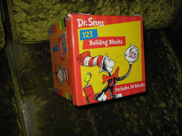 Dr Seuss 123 Building Blocks Learn to Count 10 blocks