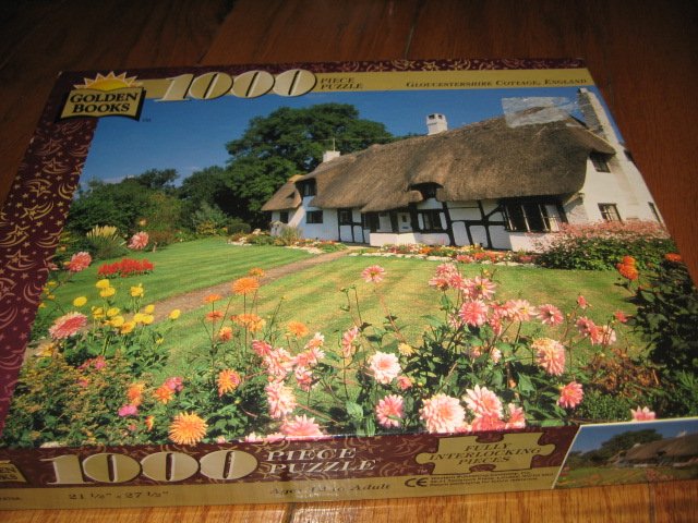 Cottage Gloucestershire England 1000 piece puzzle 21 X 27 inches 