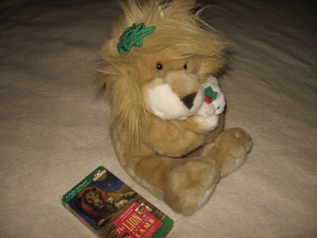 Image 1 of Lion lamb vcr movie and lion doll 15 inch